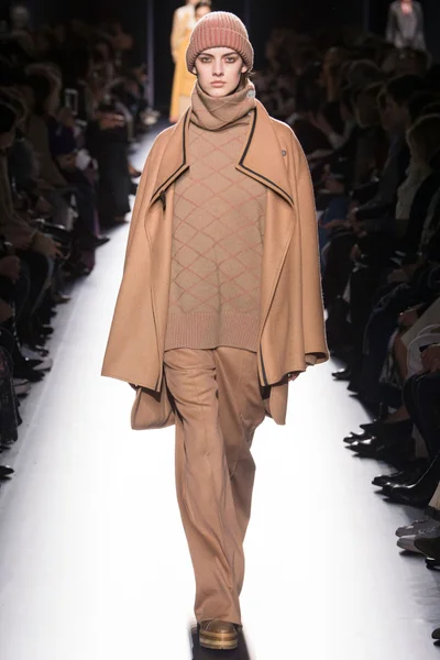 Look 13